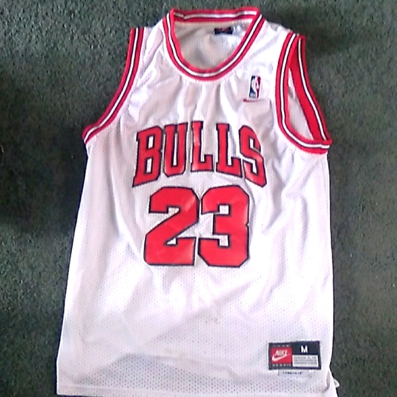 Nike Chicago bull Michael Jordan Jersey size M - Picture 1 of 7